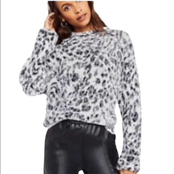 Ann Taylor Snow ⛄️🐆Leopard- L - Picture 1 of 6